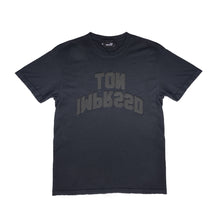 Load image into Gallery viewer, &quot;IM SORRY&quot; PUFF T-SHIRT (BLCK|BLCK)
